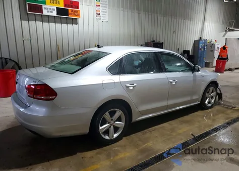 2014 Volkswagen Passat S z USA, uszkodzony, nr VIN 1VWAS7A34EC034316